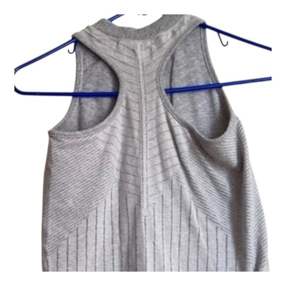 Athleta Womens Size Medium Sojourn Tank Top Gray Seamless Striped Racerback - Picture 4 of 6